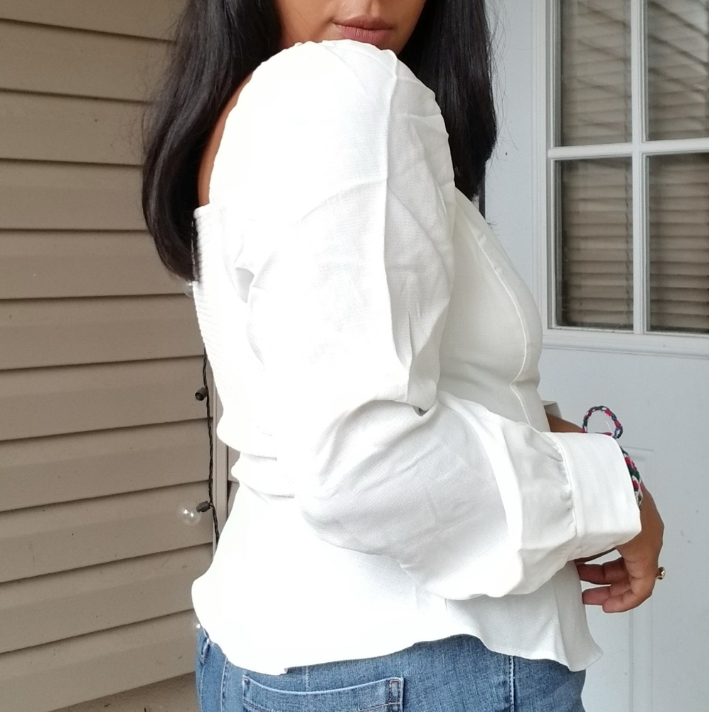BLANK SPACE WHITE BUTTON TOP - Picture 7 of 10